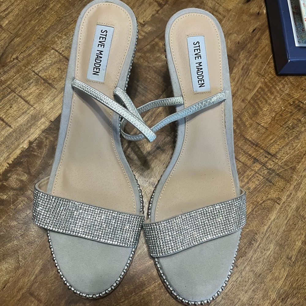 Steve Madden jeweled strappy sandals size 11